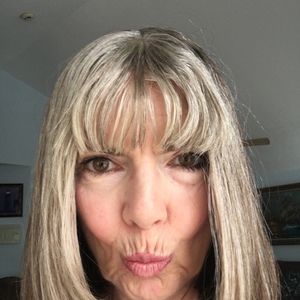 Meet your Posher, Gloria